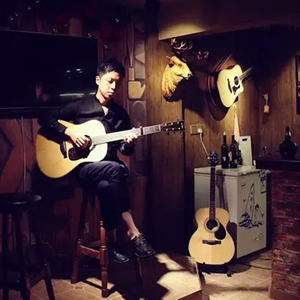 挠宝青坊主脚心
