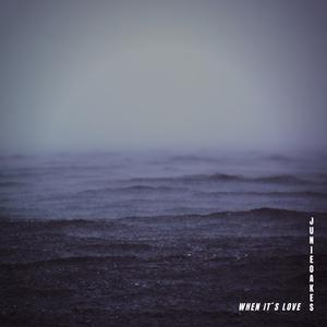 校花被两根粗黑来回进出视频
