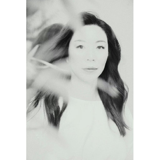 校花被两根粗黑来回进出视频
